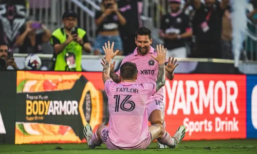 
          Imagem ilustrativa da imagem Messi marca duas vezes e comanda goleada do Inter Miami na Copa das Ligas
          