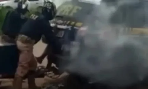 
          Imagem ilustrativa da imagem Ministro da Justiça anuncia demissão de policiais acusados de matar Genivaldo
          