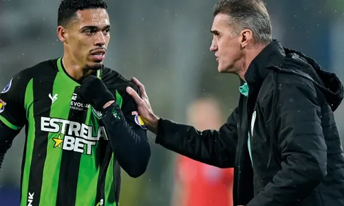 
          Imagem ilustrativa da imagem Misto do América-MG perde duelo de ida dos playoffs da Sul-Americana
          