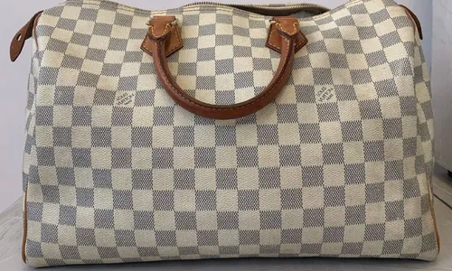 
          Imagem ilustrativa da imagem Moda de segunda mão ganha o mercado de luxo
          