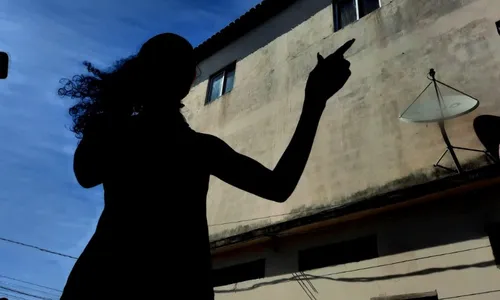 
          Imagem ilustrativa da imagem Morador de rua salva mulher durante agressão de marido na Serra
          