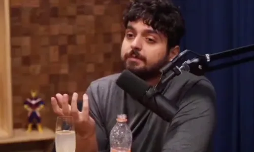 
          Imagem ilustrativa da imagem Moraes multa Monark em R$ 300 mil e determina inquérito por desobediência
          