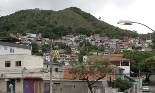 
          Imagem ilustrativa da imagem Morro do Macaco: Mortos no confronto queriam proteger líder que veio de MG
          