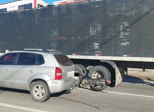 
          Imagem ilustrativa da imagem Morte em acidente grave na BR-101 Sul, no Ibura
          