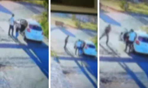 
          Imagem ilustrativa da imagem Motorista de aplicativo ameaça pai e filho autista com taco de beisebol
          