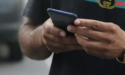 
          Imagem ilustrativa da imagem Motorista de aplicativo é agredido durante assalto na Serra
          