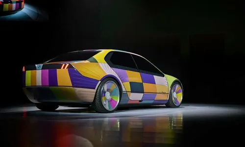 
          Imagem ilustrativa da imagem Mudança de cor e “vidro de game” em carros do futuro
          