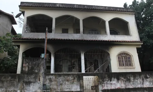 
          Imagem ilustrativa da imagem Mulher confessa à polícia que matou primo por conta de briga por herança no ES
          