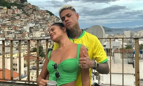 
          Imagem ilustrativa da imagem Mulheres pedem ajuda após descobrir traição
          