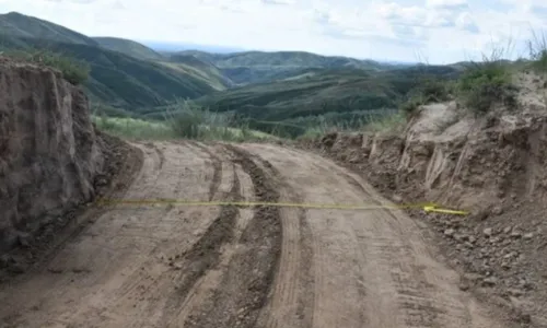 
          Imagem ilustrativa da imagem Muralha da China é danificada por escavadeira que abria atalho
          