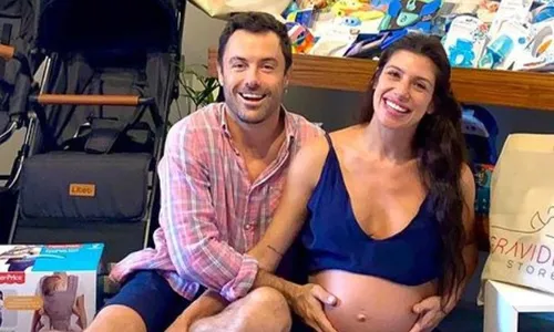 
          Imagem ilustrativa da imagem Namorada de Kayky Brito diz estar esperançosa depois de visitar o ator na UTI
          