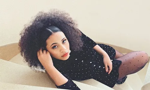 
          Imagem ilustrativa da imagem “Não desistimos da felicidade”, disse atriz
          