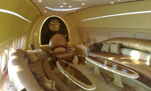 
          Imagem ilustrativa da imagem Neymar chega à Arábia Saudita em avião da família real avaliado em R$ 1 bilhão
          