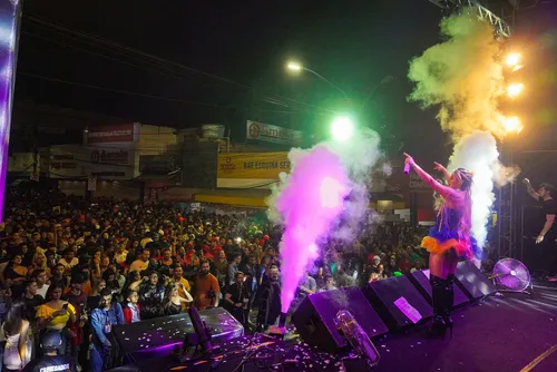 
          Imagem ilustrativa da imagem Noite de São João com homenagens em Caruaru
          