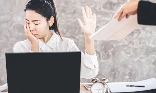 
          Imagem ilustrativa da imagem O que a insatisfação a longo prazo causa no trabalho?
          