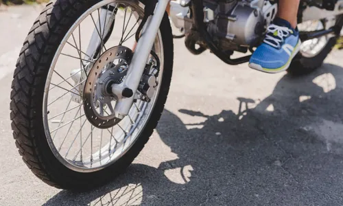 
          Imagem ilustrativa da imagem Oficina no ES deve indenizar motociclista em R$ 30 mil após acidente
          