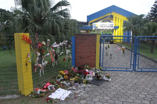 
          Imagem ilustrativa da imagem PF apreende computadores com suspeitos de incentivar ataques à escolas no ES
          