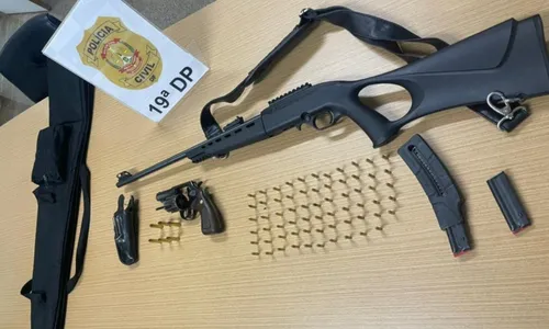 
          Imagem ilustrativa da imagem PM tem armas apreendidas após ameaçar professor em academia do DF
          