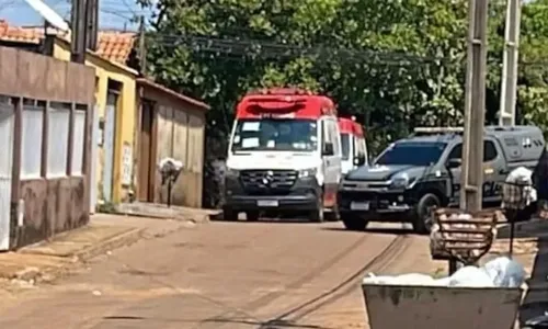 
          Imagem ilustrativa da imagem Paciente em atendimento furta ambulância de UPA e foge
          