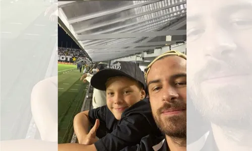 
          Imagem ilustrativa da imagem Padrasto do filho de Neymar publica desabafo: “Me fiz presente”
          