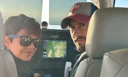 
          Imagem ilustrativa da imagem Pai e filho de 12 anos morrem após queda de avião de RO
          