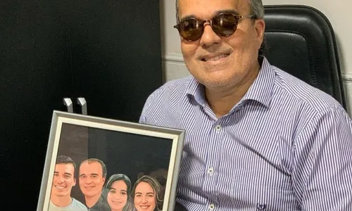 
          Imagem ilustrativa da imagem Pai que perdeu todos os filhos para o câncer morre em razão da doença no Ceará
          