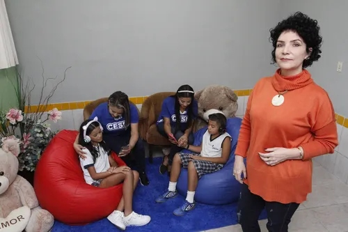 
          Imagem ilustrativa da imagem Pais enviam mensagens e deixam filhos emocionados
          