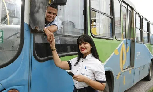 
          Imagem ilustrativa da imagem Paixões que surgem no Transcol
          