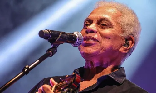 
          Imagem ilustrativa da imagem Paulinho da Viola passa por cirurgia após sangramento digestivo
          