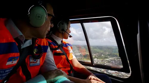 
          Imagem ilustrativa da imagem Pernambuco recebe apoio do Governo Federal devido às fortes chuvas
          