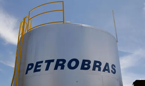 
          Imagem ilustrativa da imagem Petrobras estuda retomar investimentos na Bolívia, Venezuela e Guiana
          