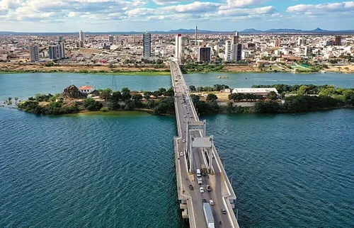 
          Imagem ilustrativa da imagem Petrolina supera Caruaru em número de habitantes
          