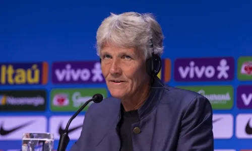 
          Imagem ilustrativa da imagem Pia não garante Marta titular da seleção em sua sexta Copa do Mundo
          