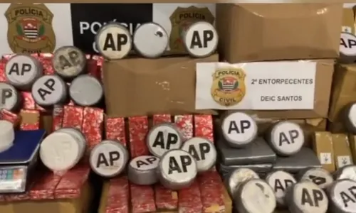 
          Imagem ilustrativa da imagem Polícia de SP apreende mais de 1 tonelada de maconha em Osasco
          