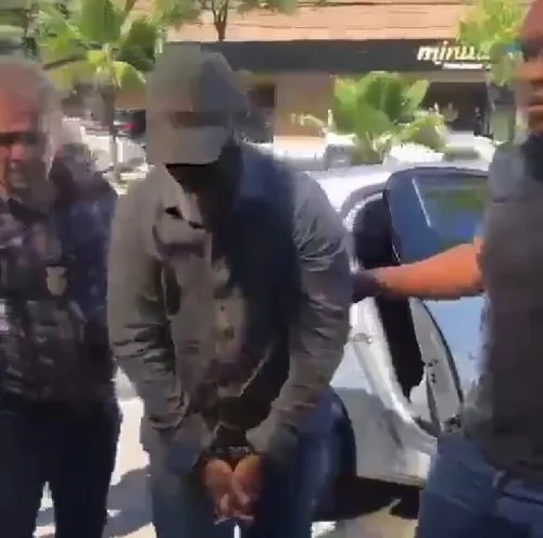 
          Imagem ilustrativa da imagem Polícia prende acusado de estuprar mulheres no Aeroporto dos Guararapes
          