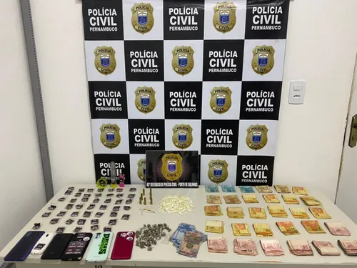 
          Imagem ilustrativa da imagem Polícia prende quadrilha que traficava, torturava e matava pessoas
          