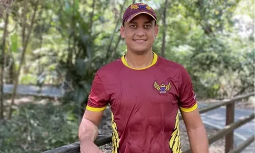 
          Imagem ilustrativa da imagem Policial Rodoviário Federal morre enquanto jogava futebol no ES
          