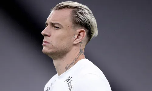 
          Imagem ilustrativa da imagem Por que o Corinthians segue vendendo titulares mesmo após ter batido a meta
          