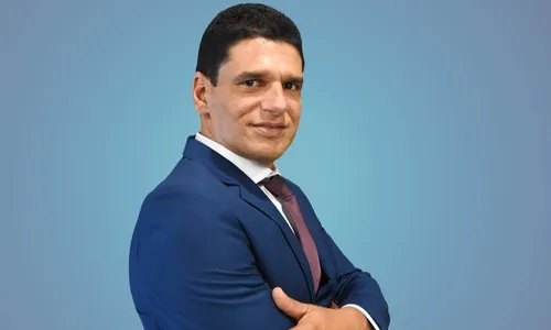 
          Imagem ilustrativa da imagem Prefeito de cidade na BA é baleado enquanto fazia chamada de vídeo com a noiva
          