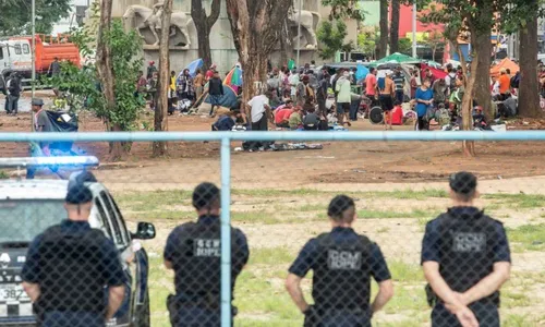 
          Imagem ilustrativa da imagem Prefeitura pede prisão de guardas por extorquirem comerciantes na cracolândia
          