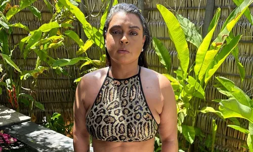 
          Imagem ilustrativa da imagem Preta Gil encara a cirurgia após meses de tratamento contra o câncer
          