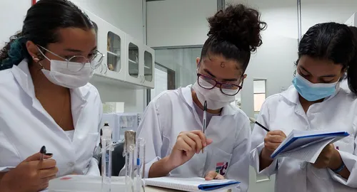 
          Imagem ilustrativa da imagem Programa Futuras Cientistas abre inscrições para a Imersão Científica 2024
          