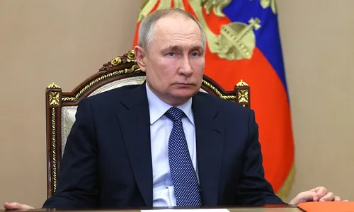 
          Imagem ilustrativa da imagem Putin promete grãos de graça à África em ofensiva para melhorar imagem da Rússia
          