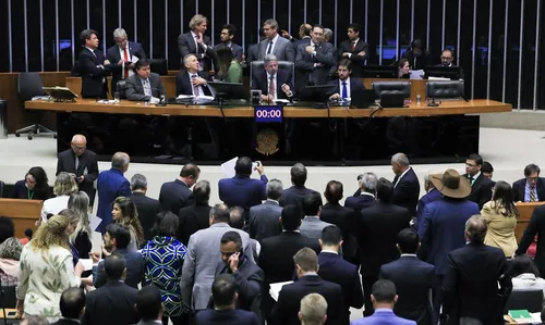
          Imagem ilustrativa da imagem Reforma tributária terá novos ajustes e será votada nesta quinta
          