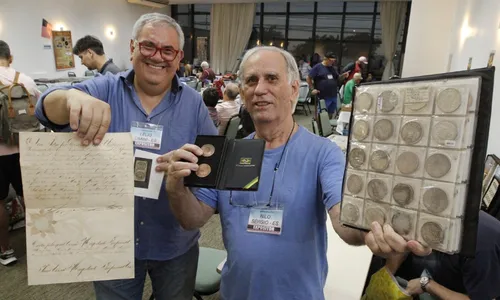 
          Imagem ilustrativa da imagem Relíquias de guerra e moedas raras em encontro de colecionadores em Vitória
          