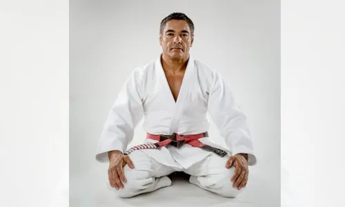 
          Imagem ilustrativa da imagem Rickson Gracie fala sobre diagnóstico de Doença de Parkinson
          