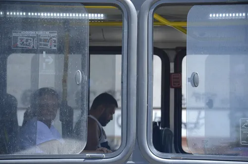 
          Imagem ilustrativa da imagem Rodoviários fazem protesto no Centro do Recife contra a violência
          