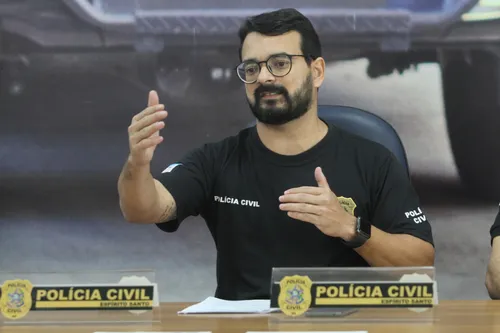 
          Imagem ilustrativa da imagem Rostos de inocentes mortos na guerra do tráfico de drogas
          