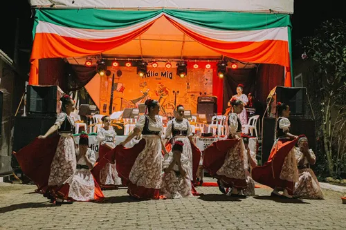 
          Imagem ilustrativa da imagem Rota cheia de delícias atrai turistas para João Neiva
          