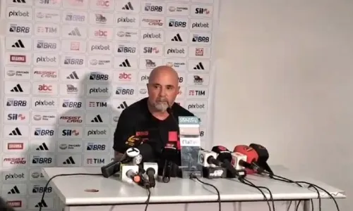 
          Imagem ilustrativa da imagem Sampaoli explica mudanças na escalação do Flamengo em derrota para o Athlético-PR
          